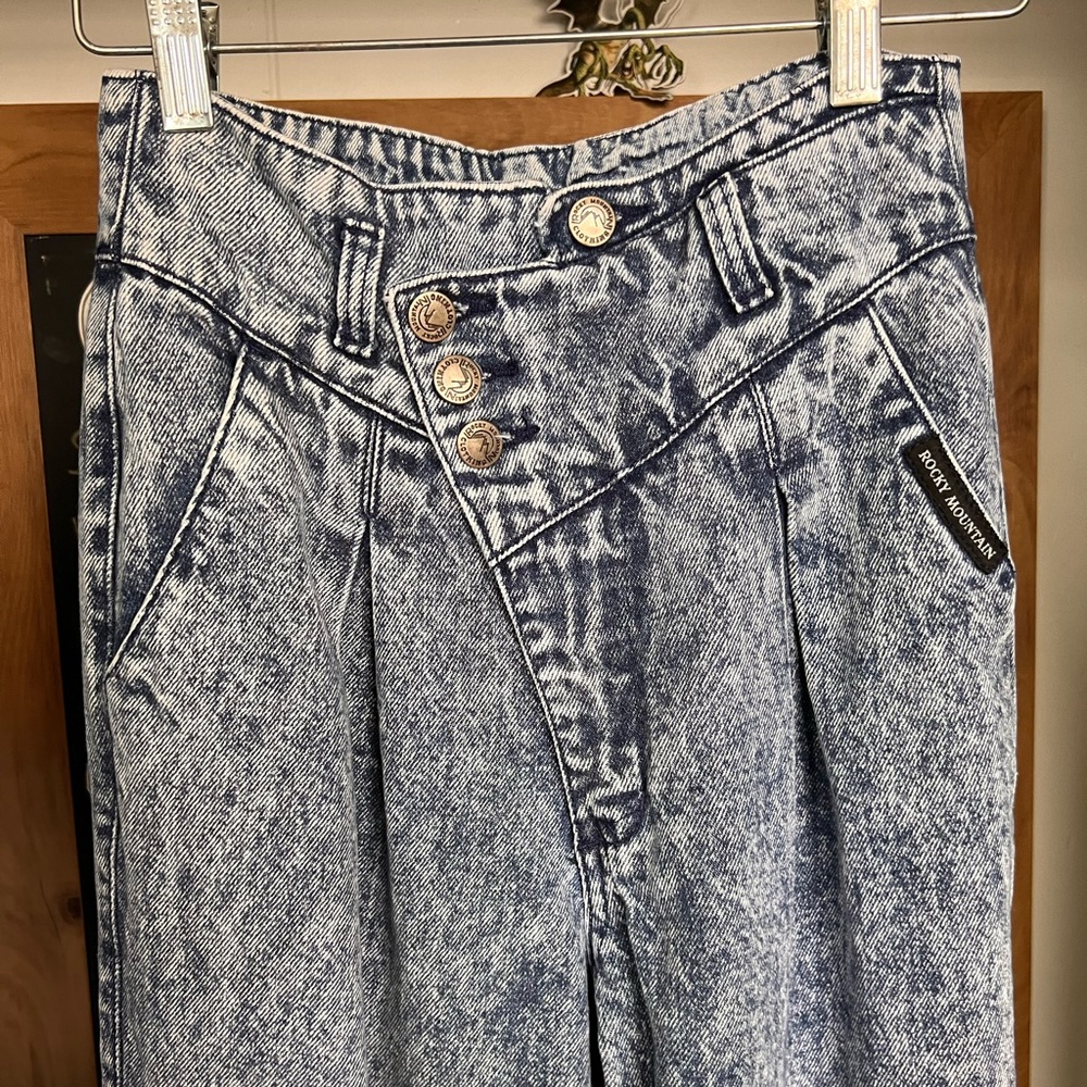 Vintage 90s Rockies high waisted, acid wash jeans